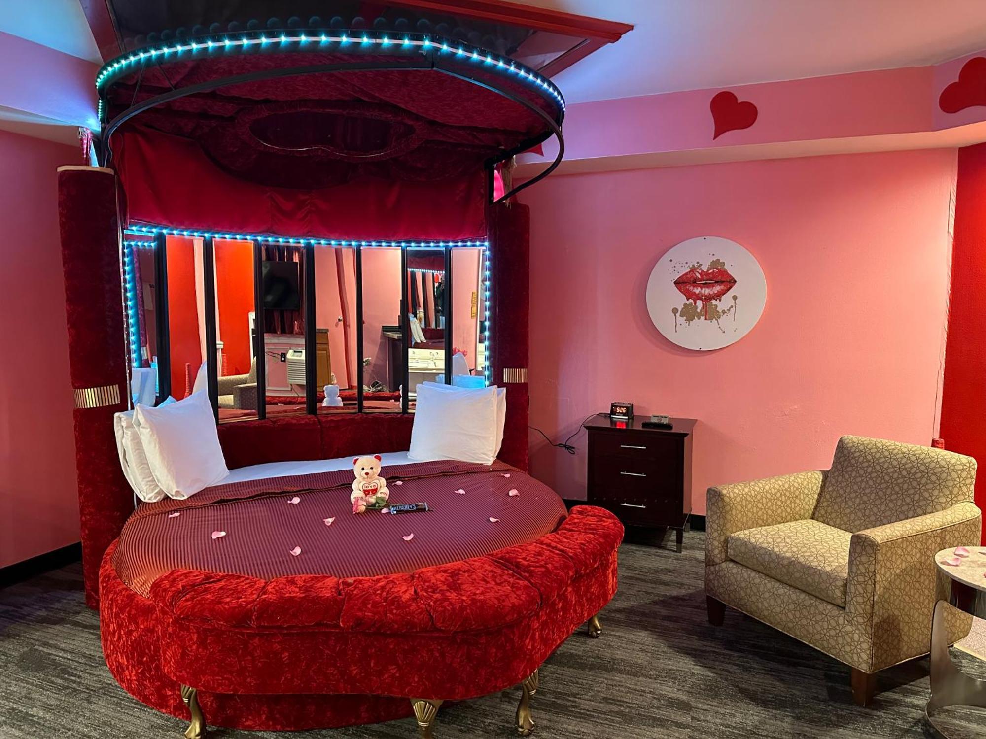 Inn Of The Dove - Romantic Luxury Suites With Jacuzzi & Fireplace At Harrisburg-Hershey-Philadelphia, Pa Eksteriør bilde