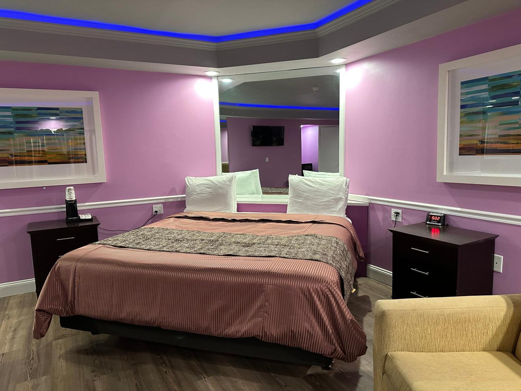 Inn Of The Dove - Romantic Luxury Suites With Jacuzzi & Fireplace At Harrisburg-Hershey-Philadelphia, Pa Eksteriør bilde