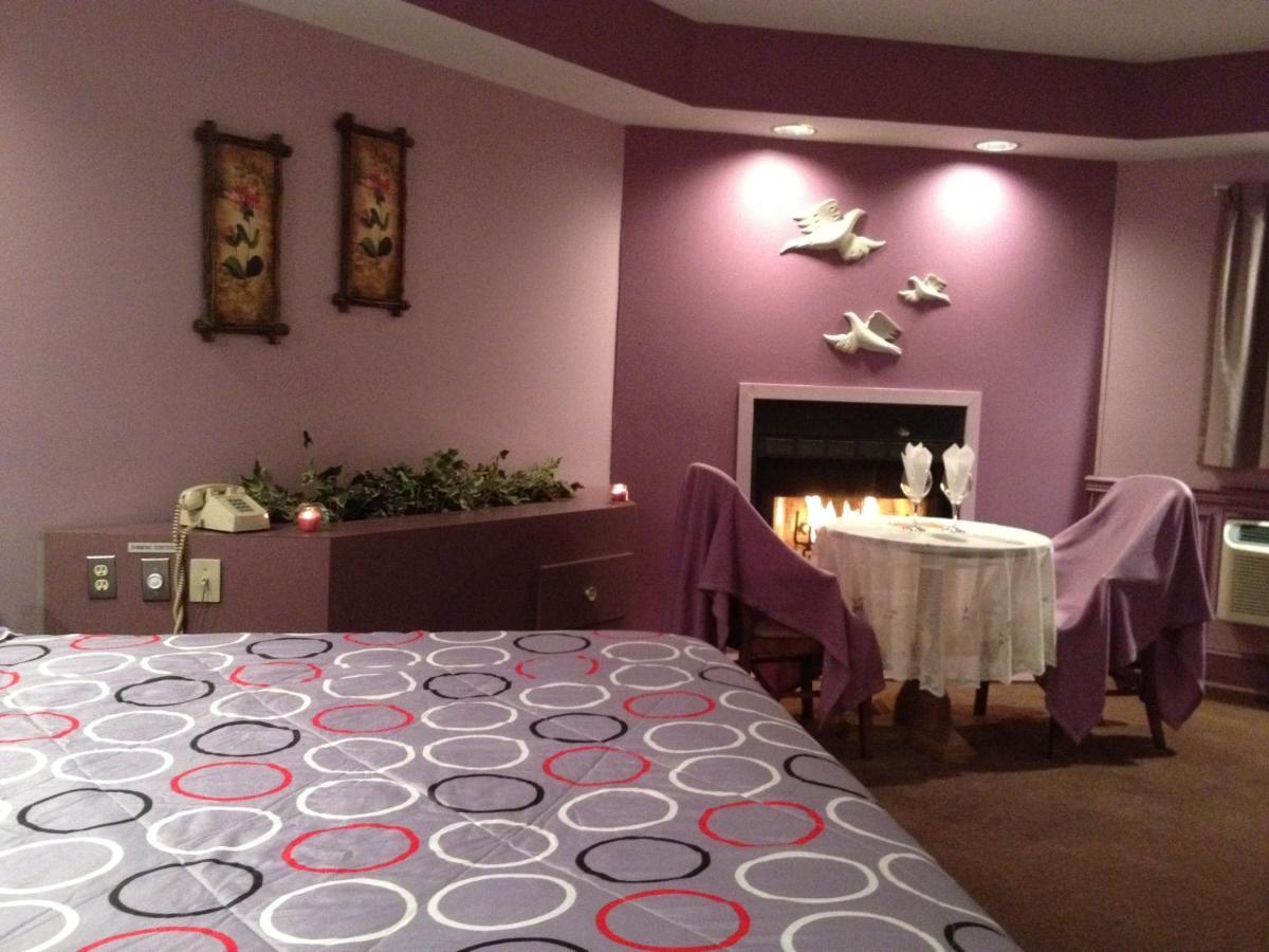 Inn Of The Dove - Romantic Luxury Suites With Jacuzzi & Fireplace At Harrisburg-Hershey-Philadelphia, Pa Rom bilde
